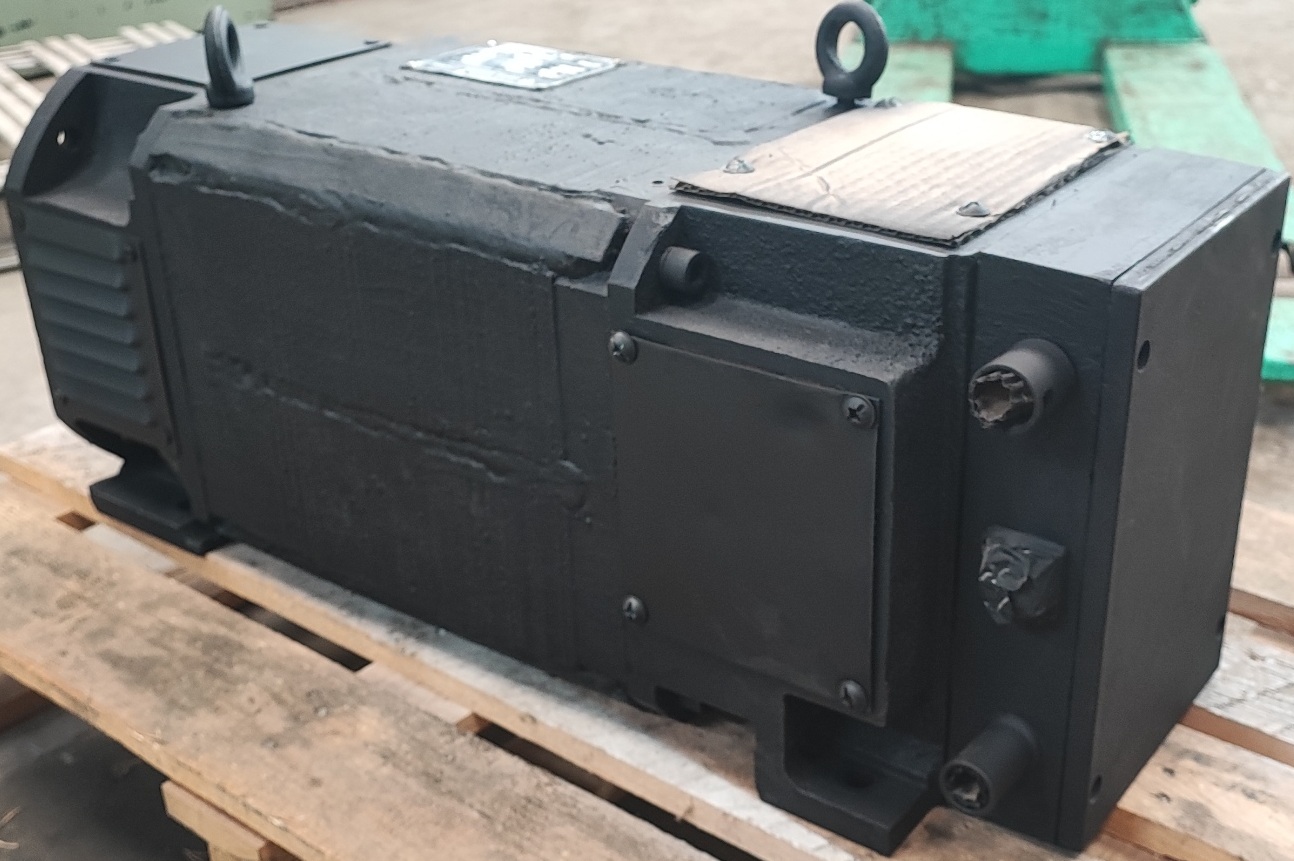 Двигател главно задвижване MP132L 15kW Двигател главно задвижване MP132L 15kW